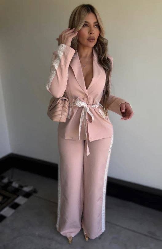 Tailored Belted Blazer Set – Elegant Structured Fit