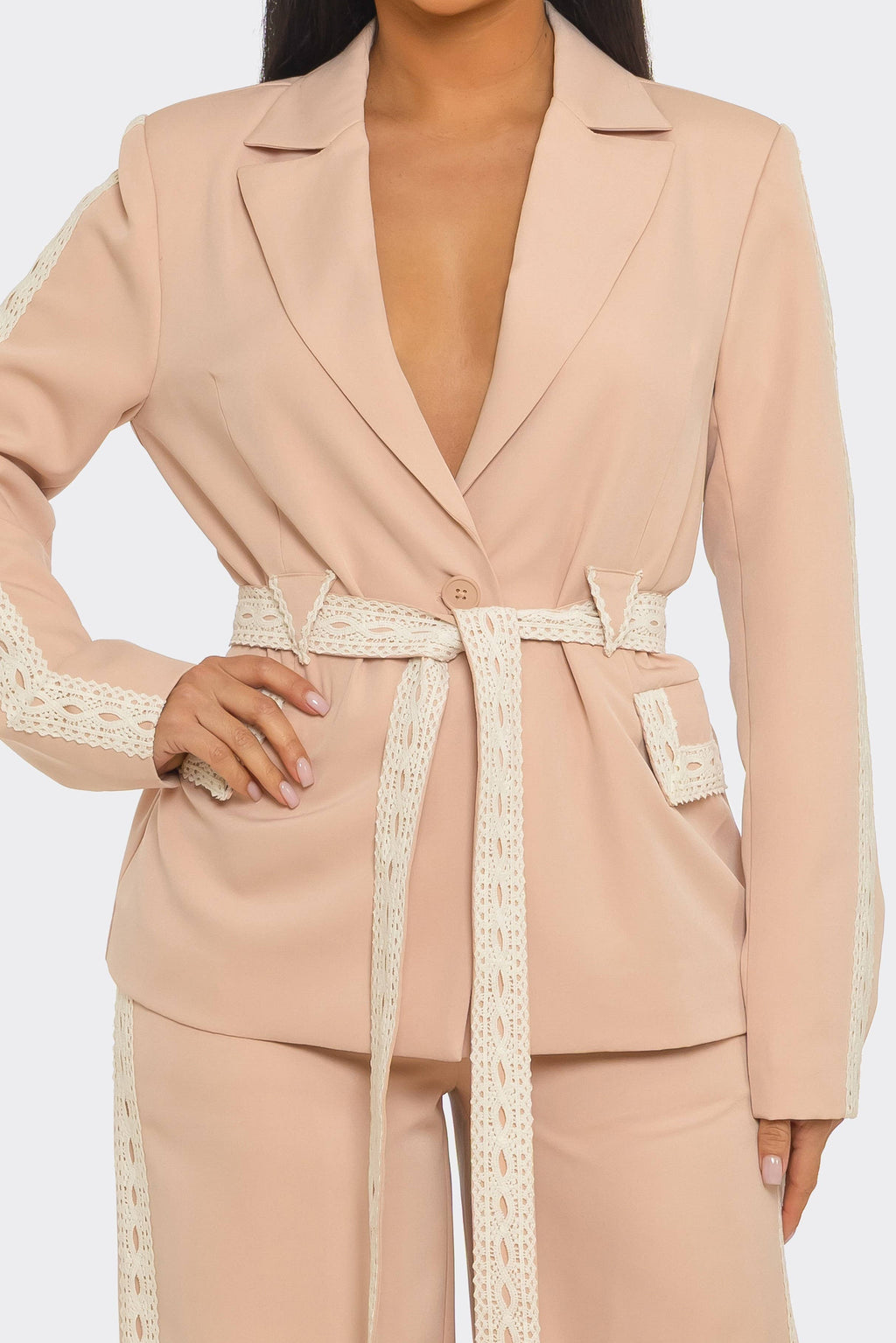 Tailored Belted Blazer Set – Elegant Structured Fit